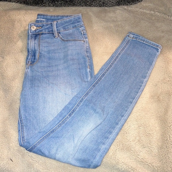 Old Navy High Rise Super Skinny Jeans, Size 2 - Picture 1 of 6